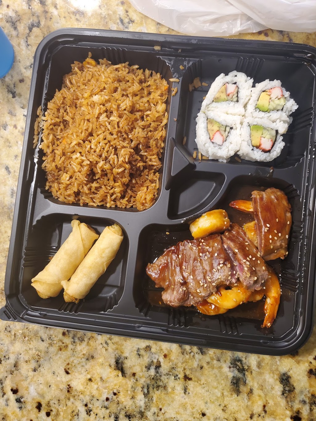 Raku Hibachi & Sushi Smithville | restaurant | 106 US-169, Smithville, MO 64089, USA | 8168102334 OR +1 816-810-2334