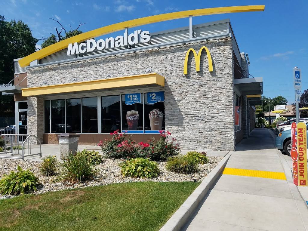 McDonald's 1011 W McKinley Ave, Mishawaka, IN 46545, USA
