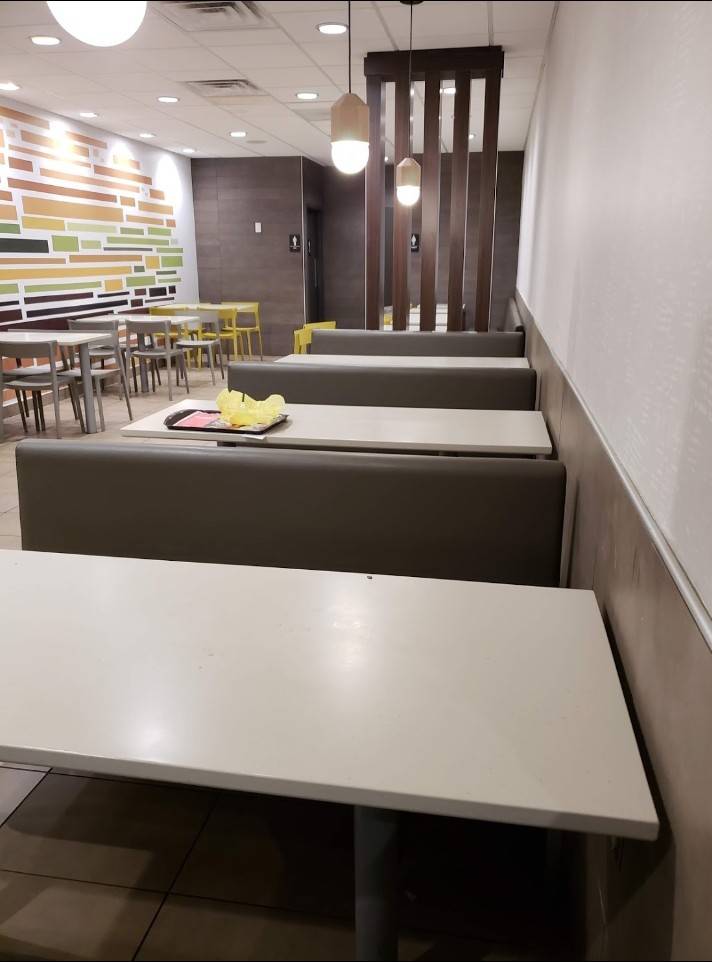 McDonalds | cafe | 3291 Court St, Pekin, IL 61554, USA | 3093535880 OR +1 309-353-5880