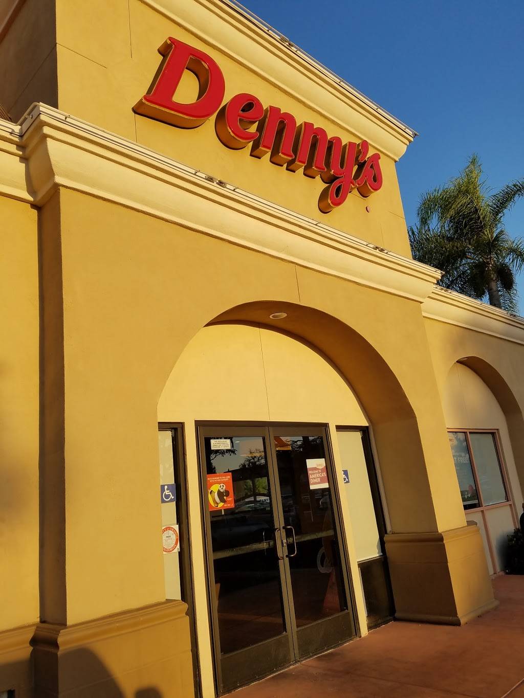 Dennys | restaurant | 1501 W 17th St, Santa Ana, CA 92706, USA | 7148354436 OR +1 714-835-4436