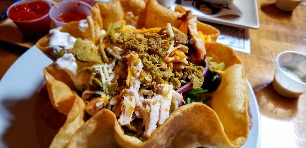 Macados | restaurant | 4237 VA-419, Cave Spring, VA 24018, USA | 5407769884 OR +1 540-776-9884