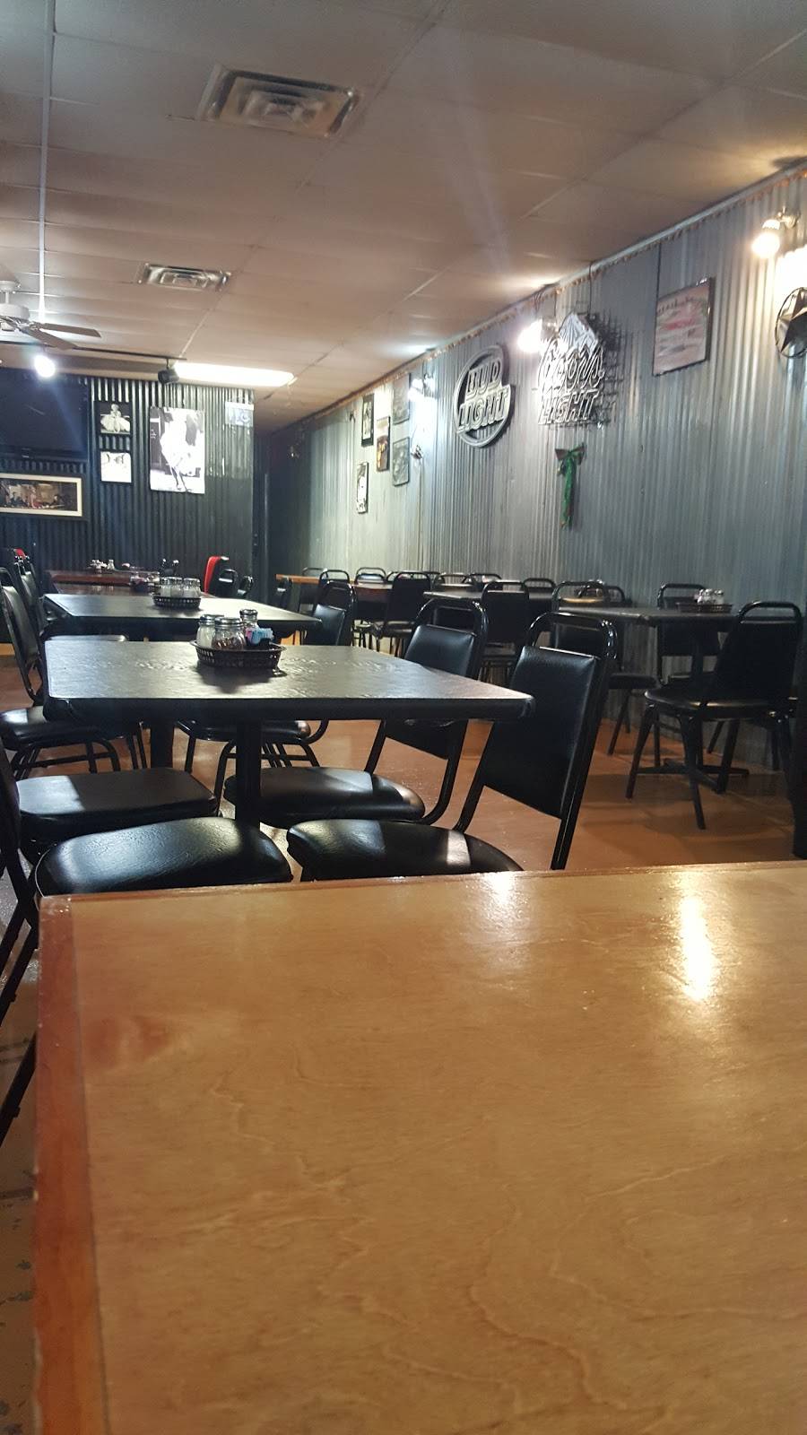 Tavis Italian Restaurant | restaurant | 701 E Cedar Creek Pkwy, Seven Points, TX 75143, USA | 9034320330 OR +1 903-432-0330