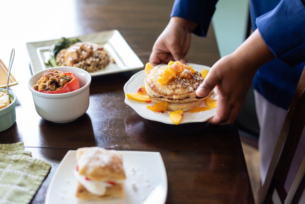Avas Lowcountry Cuisine | meal delivery | 112 Flagship Dr, Lutz, FL 33549, USA | 8137023813 OR +1 813-702-3813