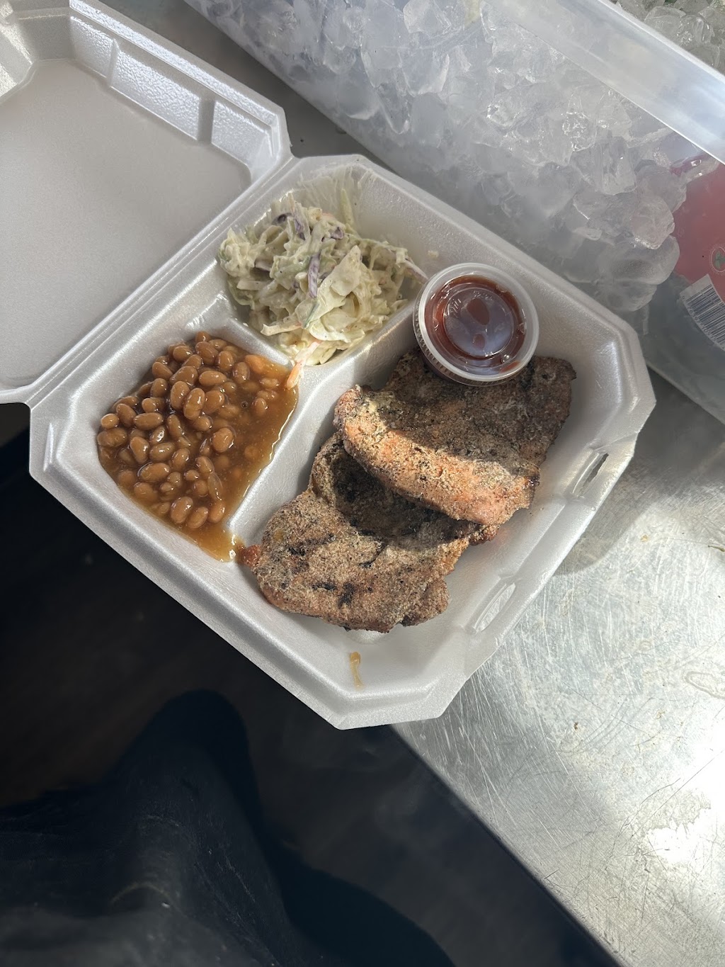 Big Phil BBQ | restaurant | 103 Old Main St, Munfordville, KY 42765, USA | 2702185818 OR +1 270-218-5818