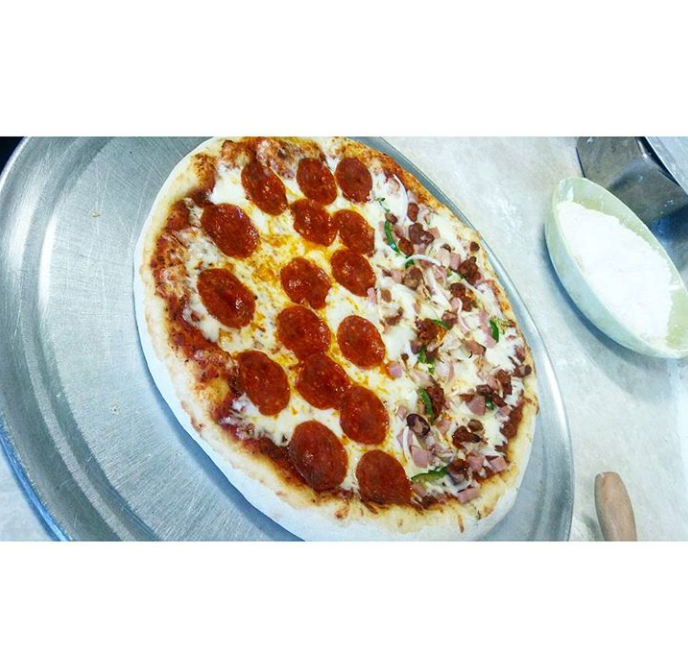 La Pinche Pizza | restaurant | Lago Nte, Valle Dorado, 22890 Ensenada, B.C., Mexico | 016462051284 OR +52 646 205 1284