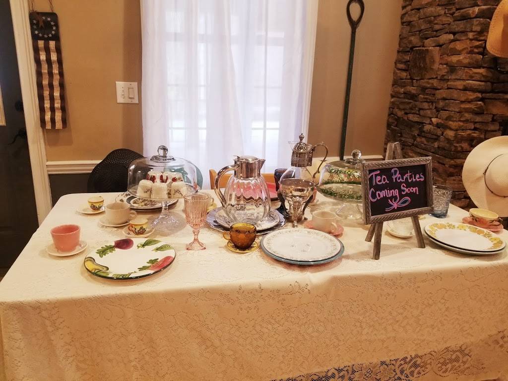 Kamis Place | restaurant | 5012 Helen Hwy, Sautee Nacoochee, GA 30571, USA | 7063481431 OR +1 706-348-1431