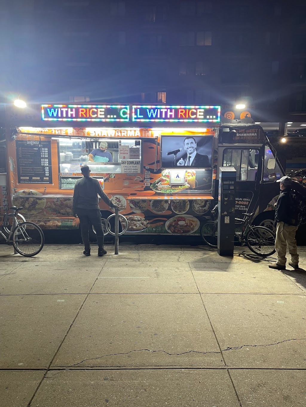Astoria Halal Grill Food Truck | restaurant | 31-54, 31-66 21st St, Astoria, NY 11106, USA | 3475579092 OR +1 347-557-9092