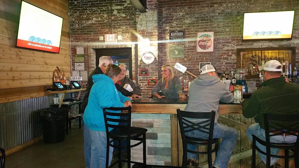 Pookies Beer, Burgers & Bocce | restaurant | 109 N Madison St, Marion, IL 62959, USA | 6184405100 OR +1 618-440-5100