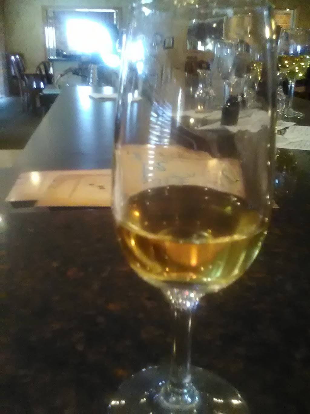 Golden Rock Winery | restaurant | 955 MO-5 BUS, Camdenton, MO 65020, USA | 5733179463 OR +1 573-317-9463