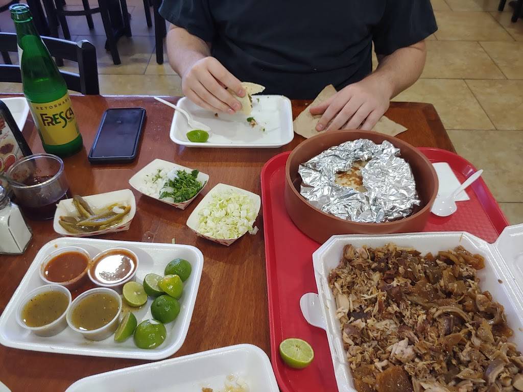 Carnitas La Yoca | restaurant | 3530 S 6th Ave, Tucson, AZ 85713, USA | 5209072662 OR +1 520-907-2662