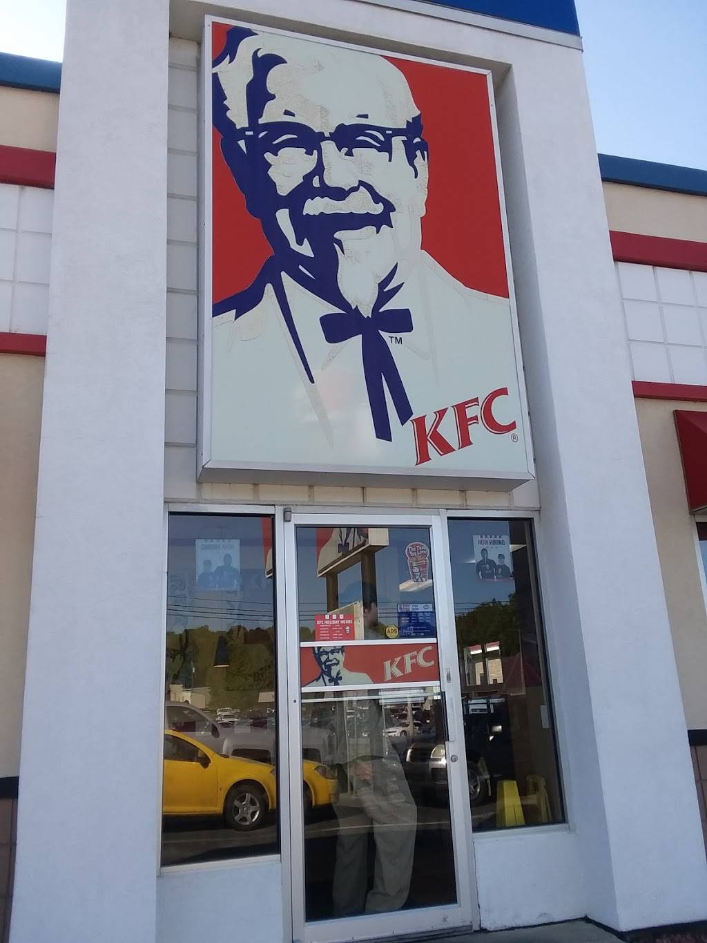 KFC - Restaurant | 910 2nd Ave E, Oneonta, AL 35121, USA