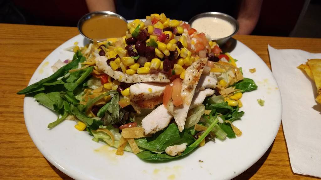 Chilis Grill & Bar | meal takeaway | 2127 Lowes Dr, Clarksville, TN 37040, USA | 9315525529 OR +1 931-552-5529