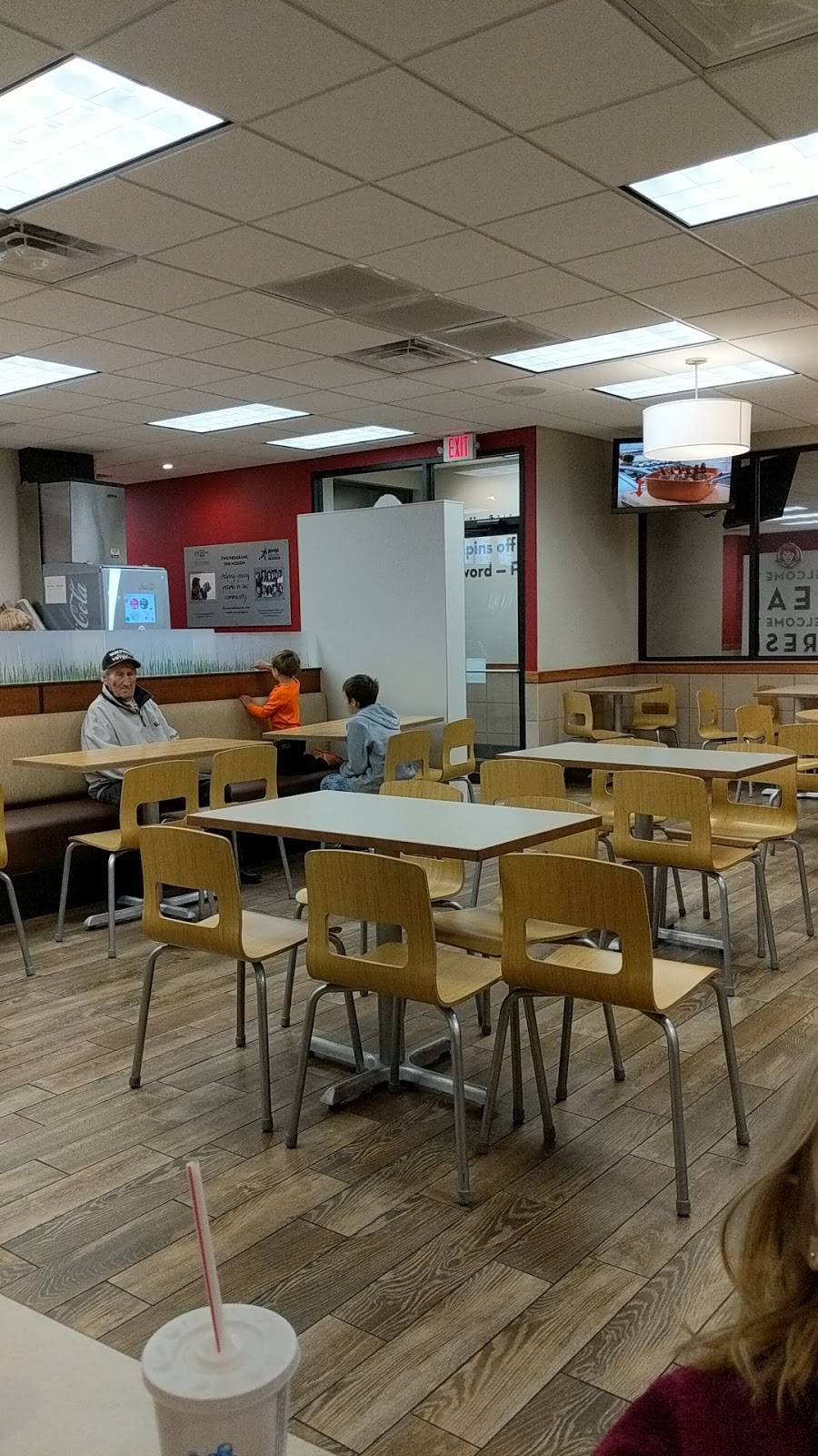 Wendys | restaurant | 3555 Orange Ave NE, Roanoke, VA 24012, USA | 5409825652 OR +1 540-982-5652