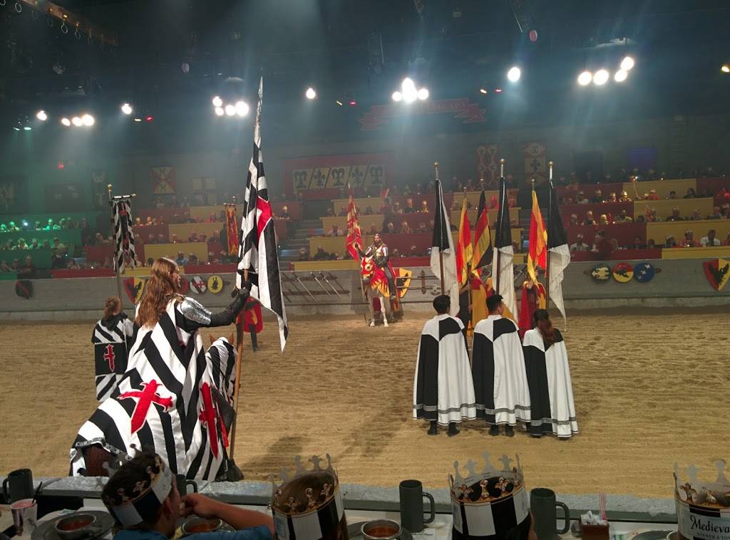 Medieval Times Dinner & Tournament | restaurant | 2021 N Stemmons Fwy, Dallas, TX 75207, USA | 2147611801 OR +1 214-761-1801