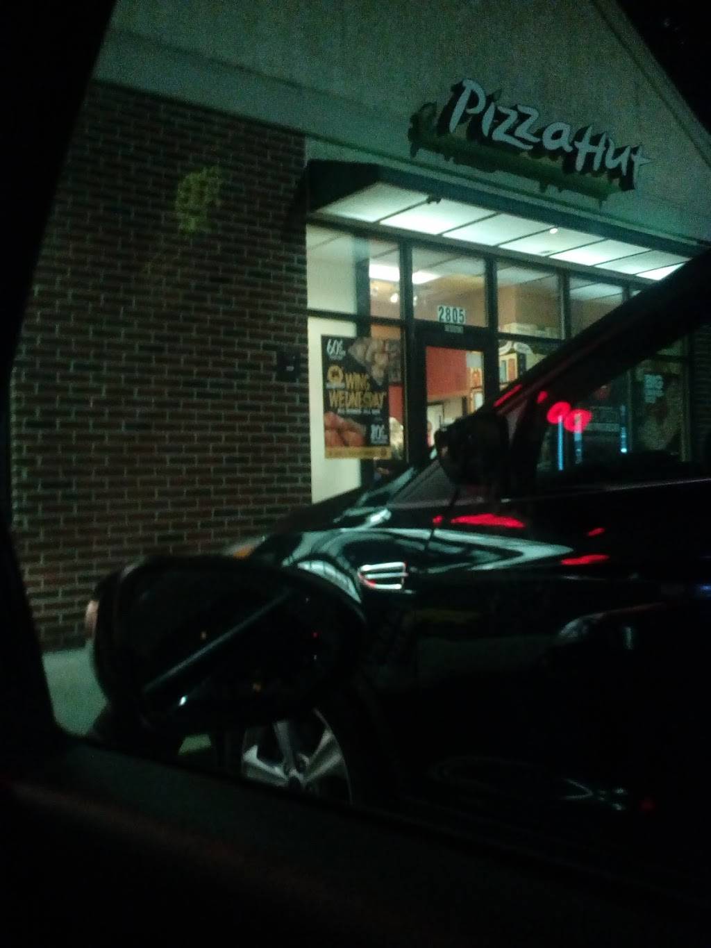 Pizza Hut | restaurant | 2805 W Ridge Pike, Norristown, PA 19403, USA | 6106312700 OR +1 610-631-2700