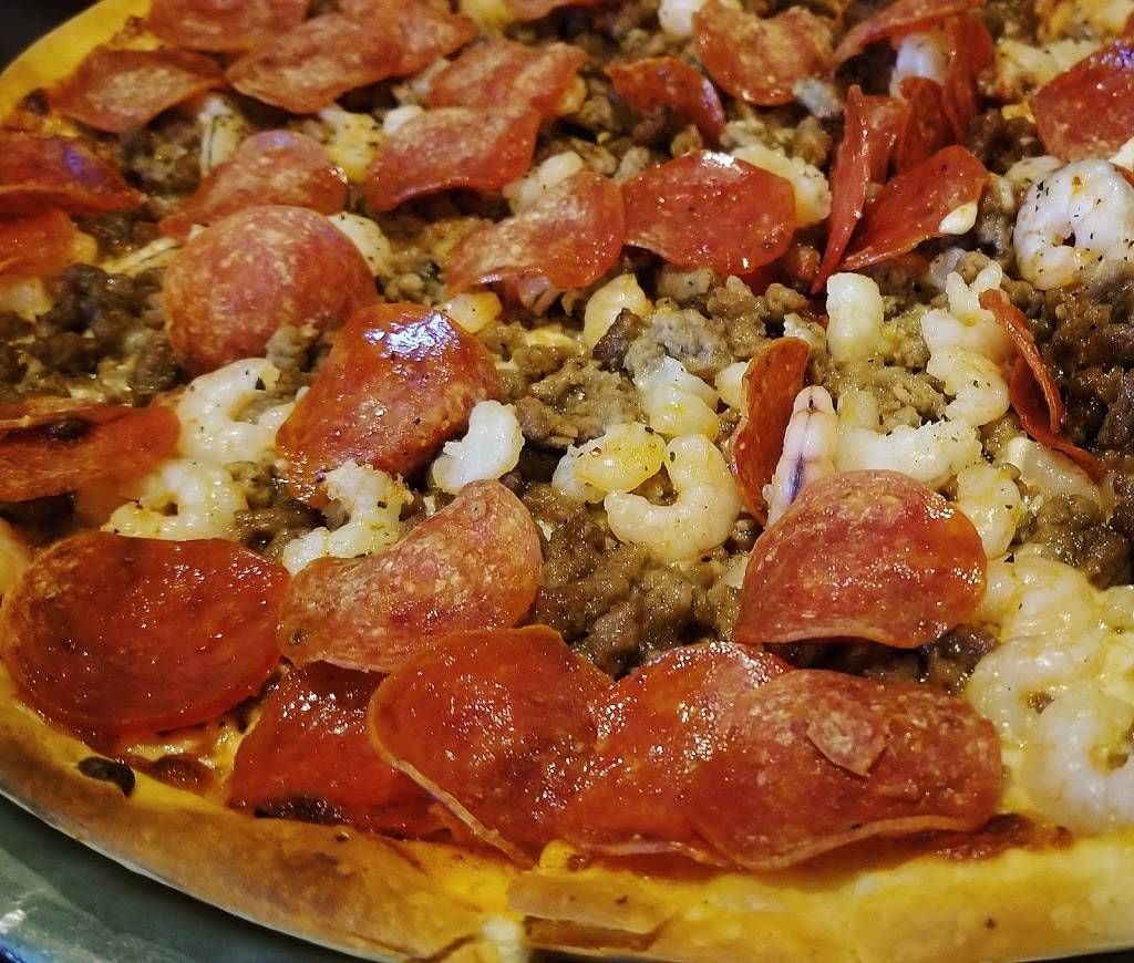 Pizza Village | restaurant | 1935 Moss St, Lafayette, LA 70501, USA | 3372321418 OR +1 337-232-1418