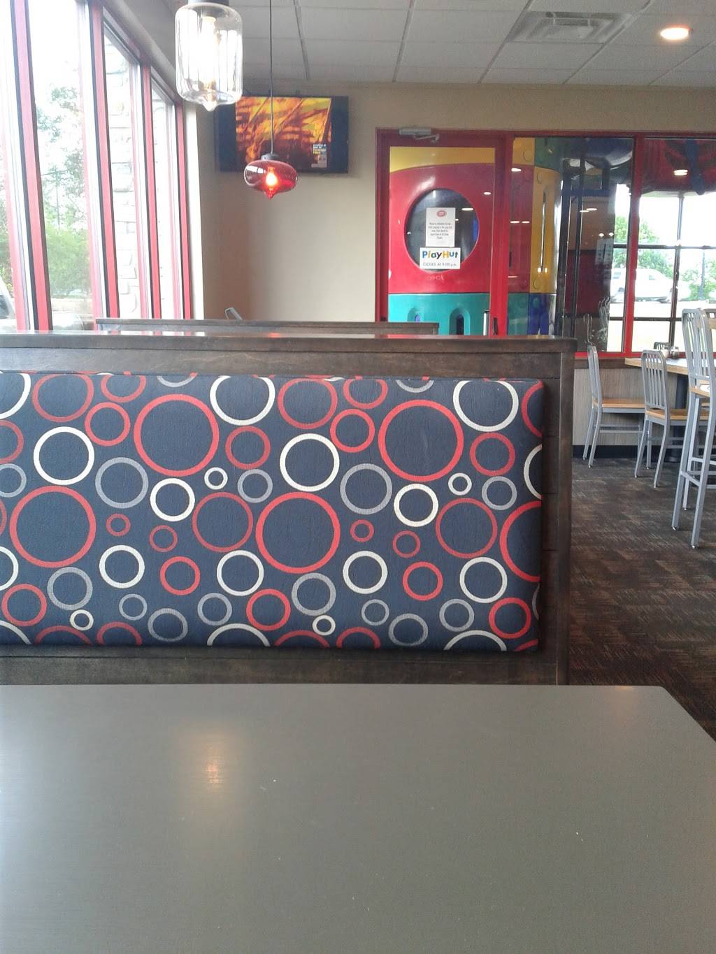 Pizza Hut | meal delivery | 1651 W Government Cove, Brandon, MS 39042, USA | 6018253226 OR +1 601-825-3226
