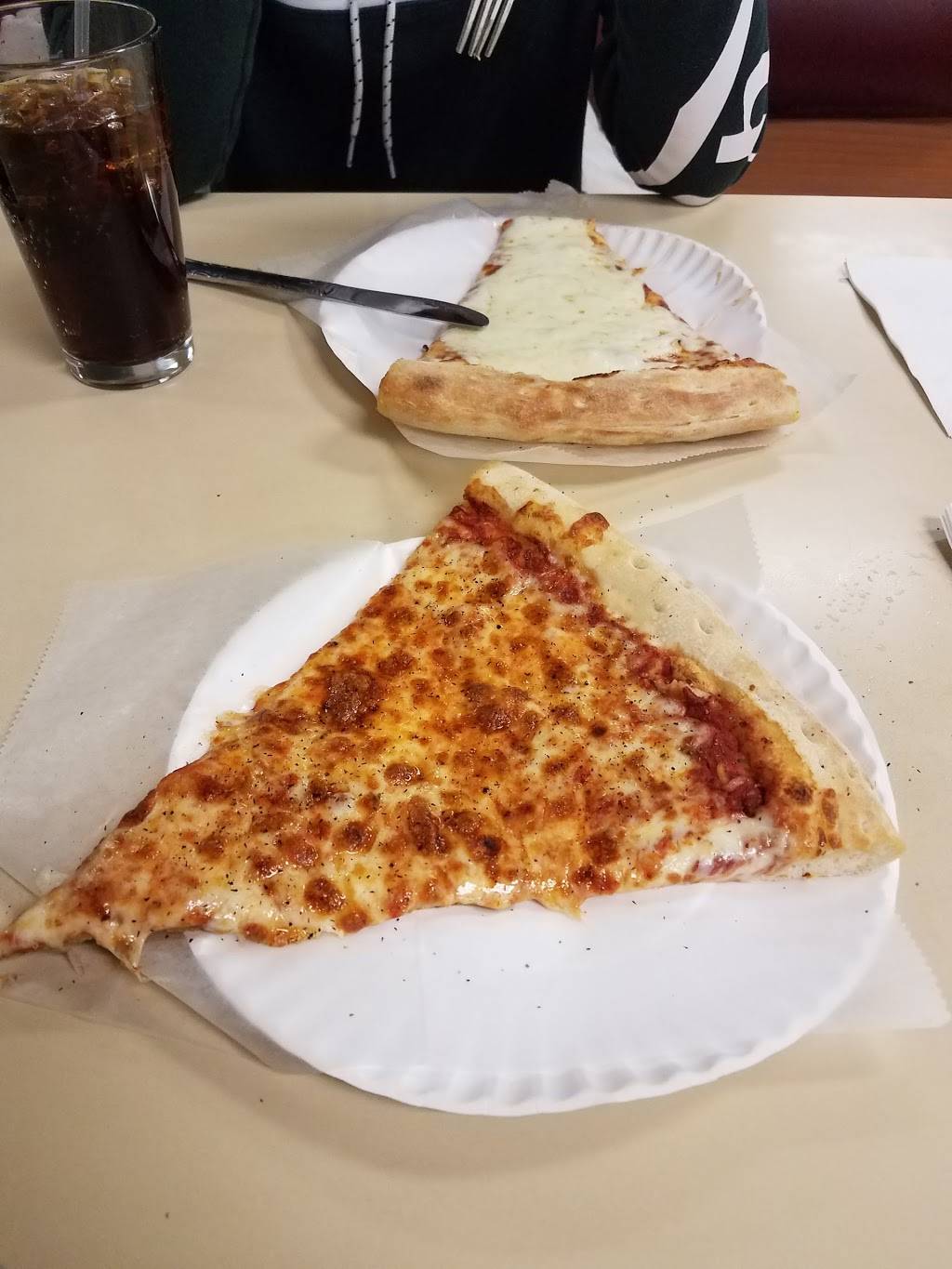 Section 5 Pizza | restaurant | 133 Einstein Loop N, Bronx, NY 10475, USA | 7183203887 OR +1 718-320-3887