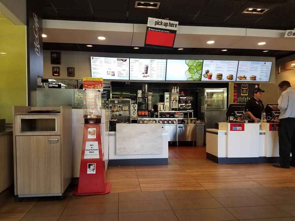 McDonald's | 926 W Fletcher Ave, Tampa, FL 33612, USA