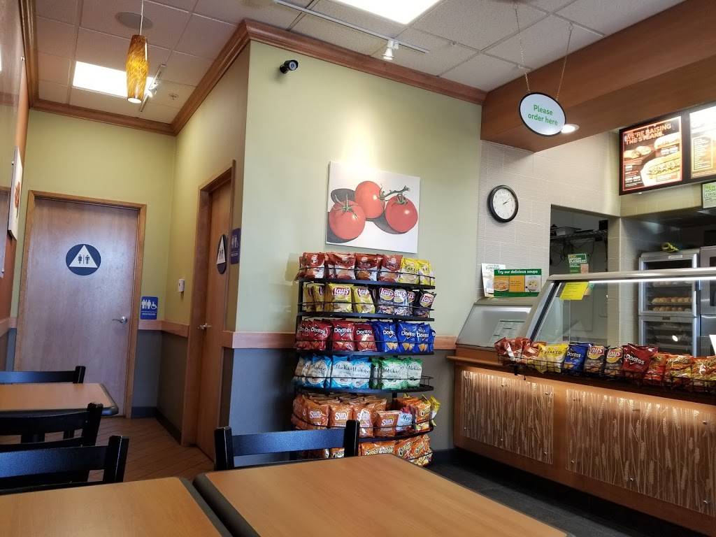 Subway | restaurant | 6733 N Riverside Dr, Fresno, CA 93722, USA | 5592772015 OR +1 559-277-2015