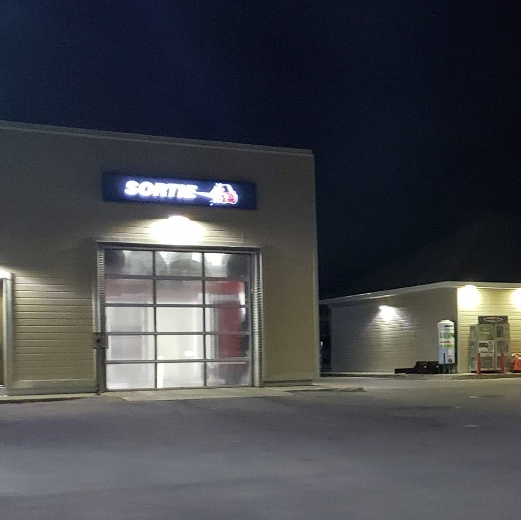 Couche-Tard | meal takeaway | 994 Rue Saint-Isidore, Saint-Lin - Laurentides, QC J5M 2V1, Canada | 4504396109 OR +1 450-439-6109