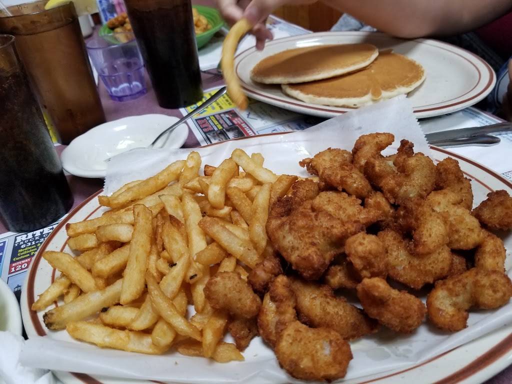 Lindy's Restaurant 161 S Wellwood Ave, Lindenhurst, NY 11757, USA