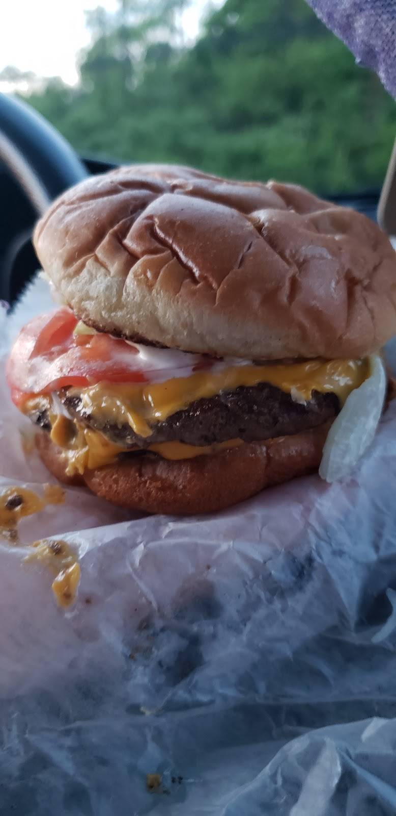 Shaffers Drive In | restaurant | 1226 W Main St, Milton, WV 25541, USA | 3047436800 OR +1 304-743-6800
