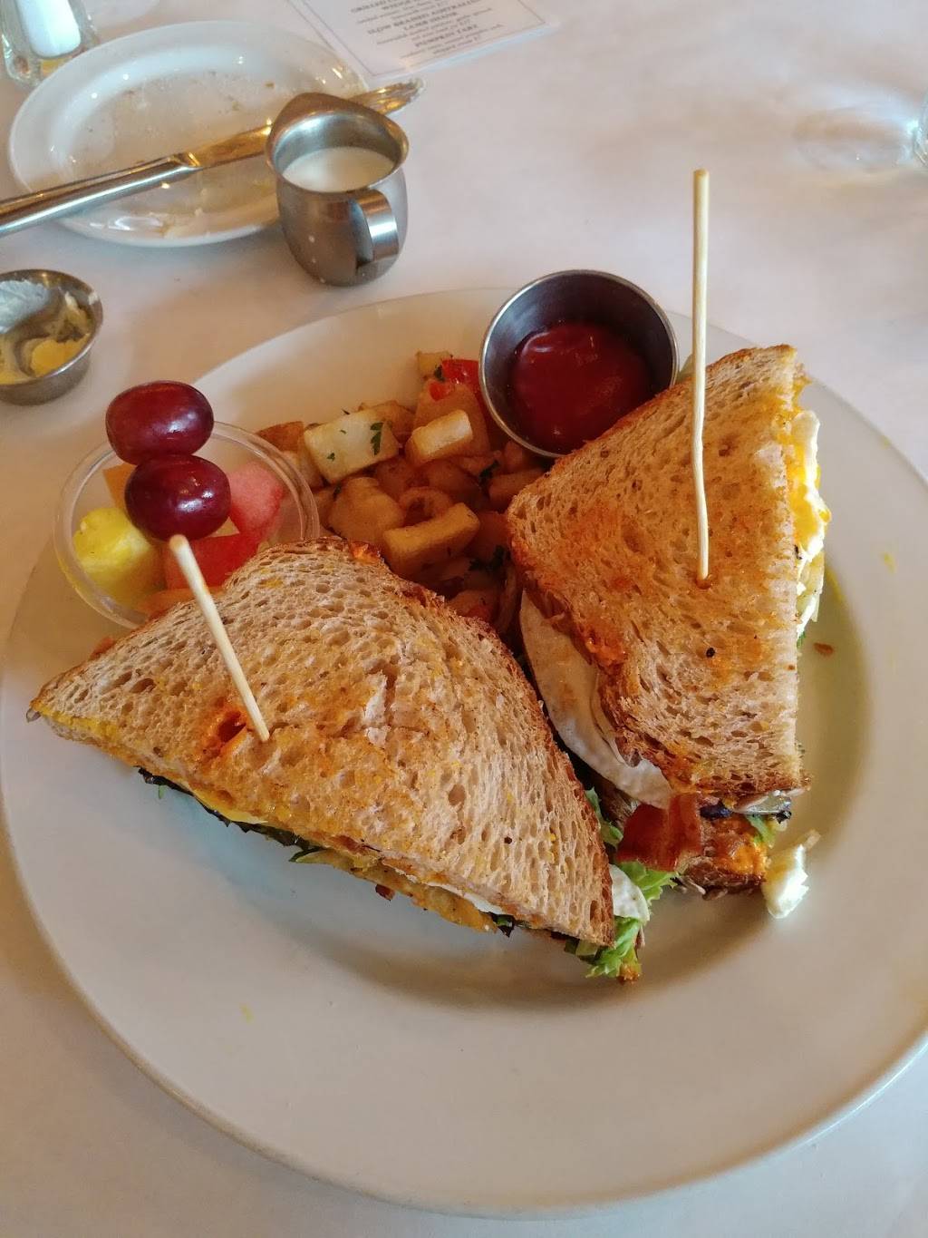 Cafe Deluxe | cafe | 3228 Wisconsin Ave NW, Washington, DC 20016, USA | 2026862233 OR +1 202-686-2233