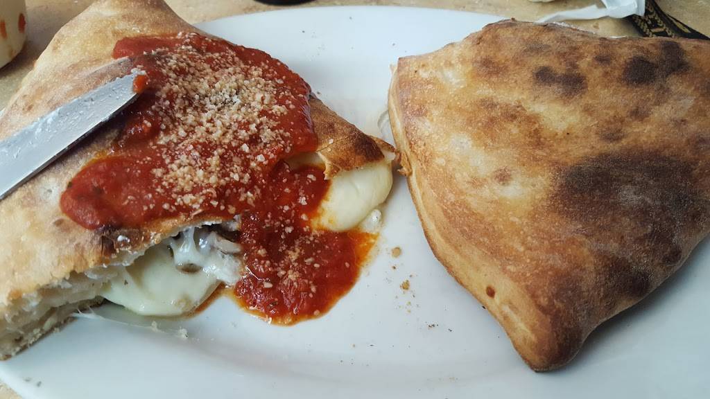 Hometown Pizza II Restaurant 157 Litchfield Rd 1, Harwinton, CT