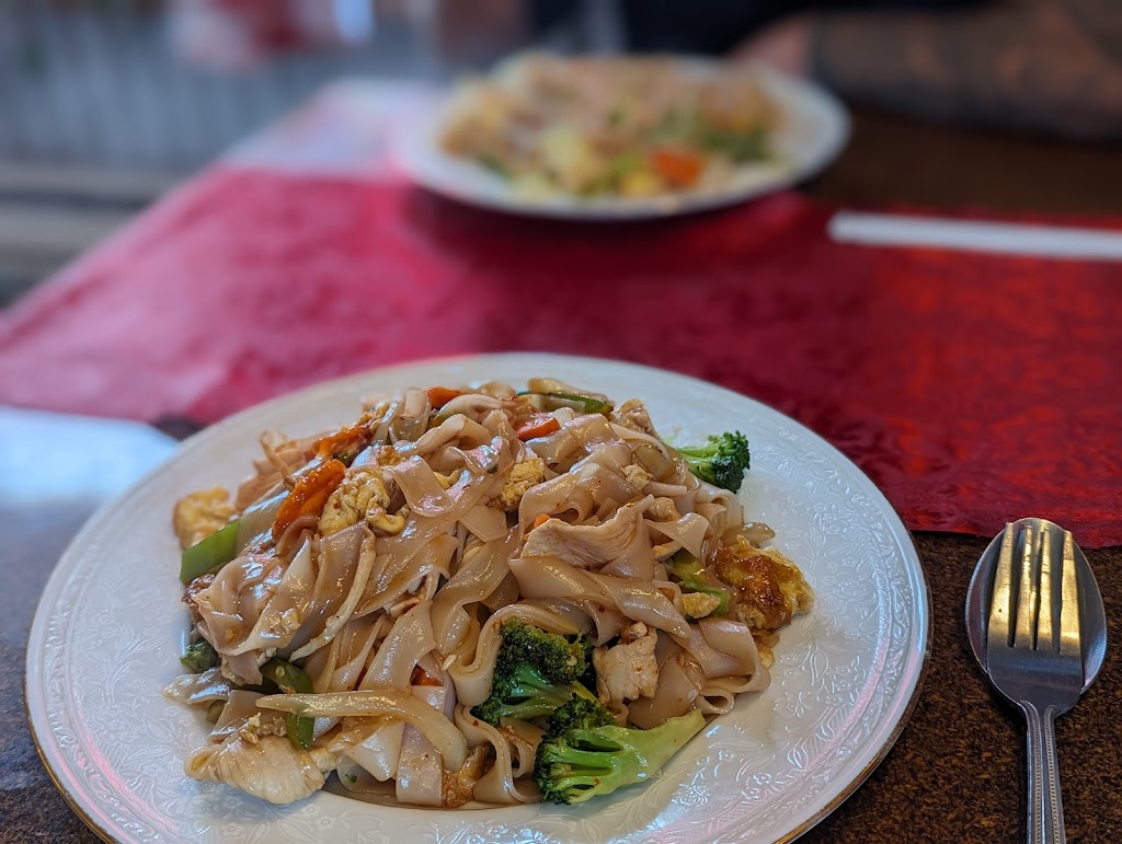 Honeys Thai Kitchen | restaurant | 2204 N Bell St, Fremont, NE 68025, USA | 4024592232 OR +1 402-459-2232