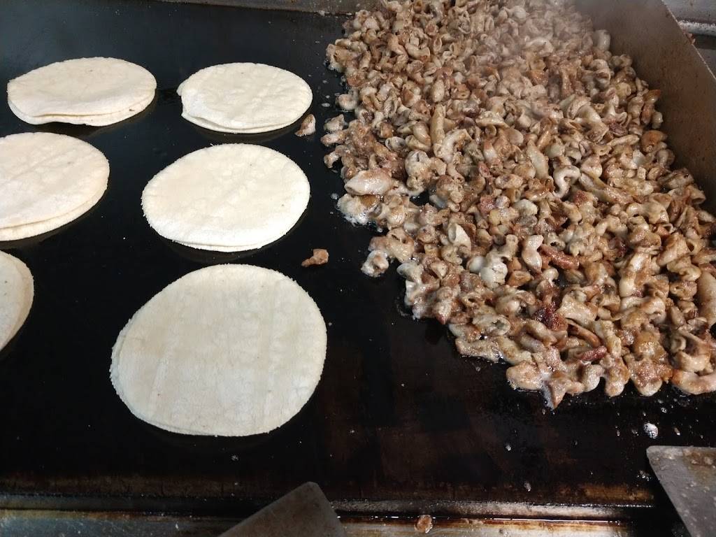 Taqueria Limon | restaurant | 3301-3335 Cornhusker Hwy, Lincoln, NE 68504, USA | 4029758991 OR +1 402-975-8991