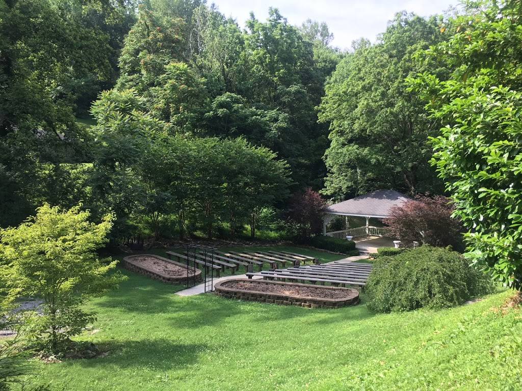 The Retreat At Center Hill Lake and Hickory Cafe | restaurant | 358 Relax Dr, Smithville, TN 37166, USA | 6155974298 OR +1 615-597-4298