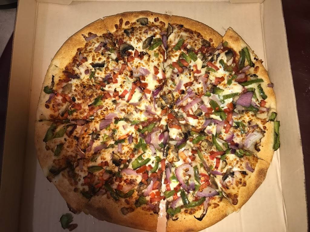 Pizza Hut | meal delivery | 393 Yonge St Unit #3, Barrie, ON L4N 4C9, Canada | 7057391881 OR +1 705-739-1881
