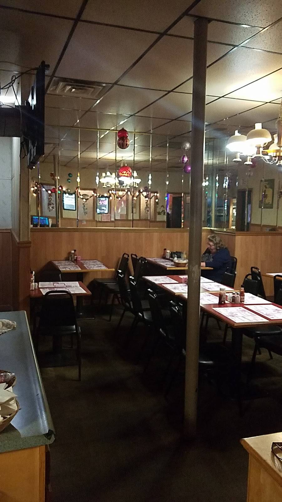 Downtown Bar & Grill | restaurant | 125 Templeton Way, Kittanning, PA 16201, USA | 7245482721 OR +1 724-548-2721