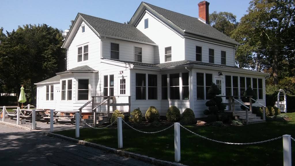 Sophie's 730 Main Bayview Rd, Southold, NY 11971, USA
