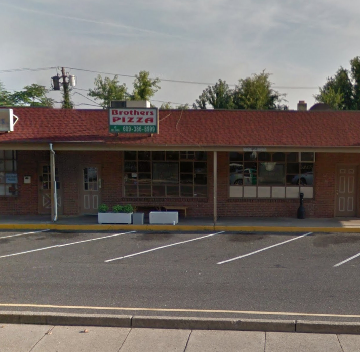 Brothers Pizza | restaurant | 9 Willow Way, Burlington, NJ 08016, USA | 6093868999 OR +1 609-386-8999