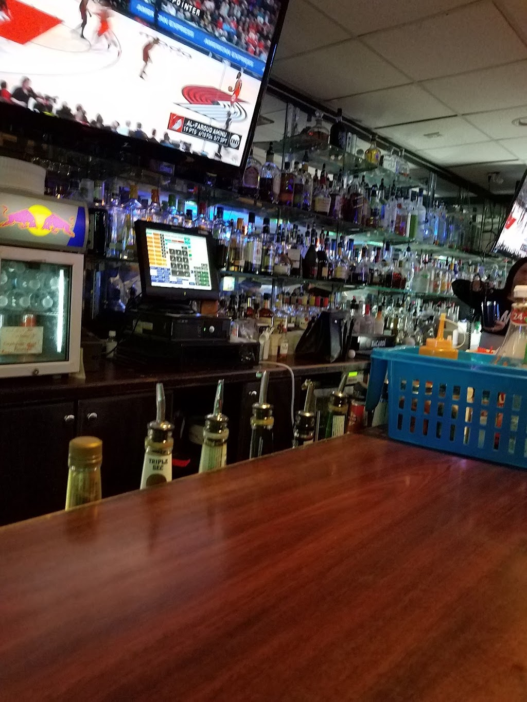 the-hub-sports-bar-and-grill-6001-belair-rd-baltimore-md-21206-usa