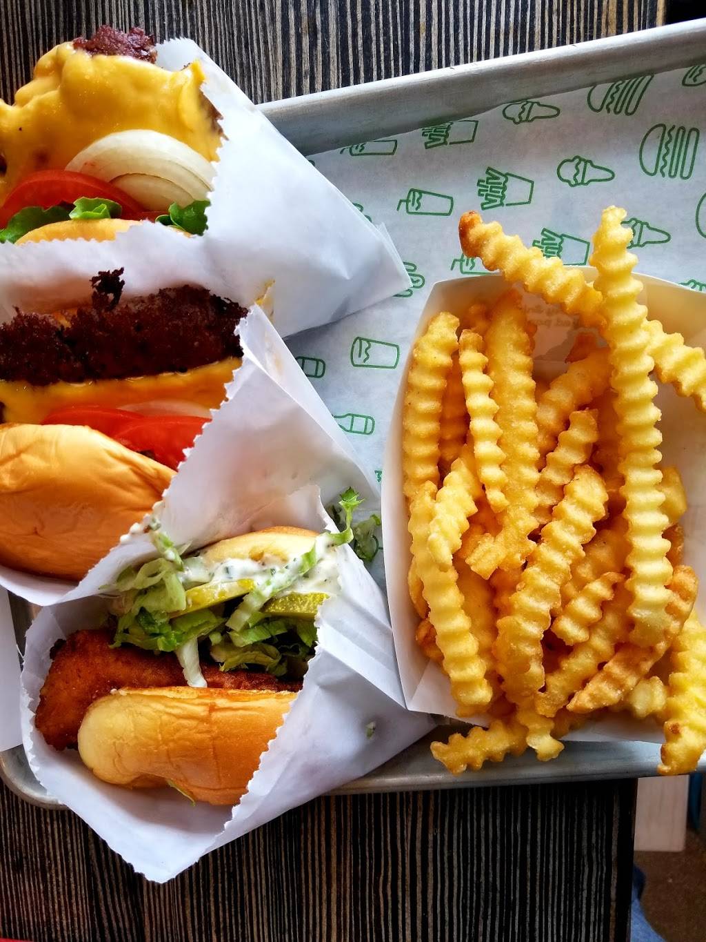 Shake Shack - Restaurant | 1509 Park Central Dr #100, Highlands Ranch ...