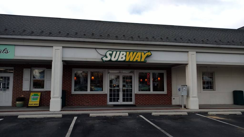 Subway | restaurant | 1055 Baltimore St, Hanover, PA 17331, USA | 7176335592 OR +1 717-633-5592