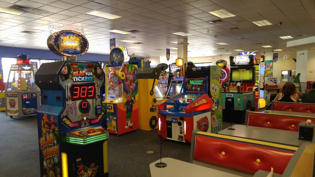 Chuck E. Cheese's | 8801 Colerain Ave, Cincinnati, OH 45251, USA