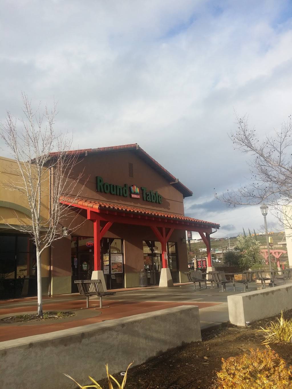 Round Table Pizza Meal Delivery 12280 Industry Blvd 81 Round Table Pizza Meal Delivery 12280 Industry Blvd 81