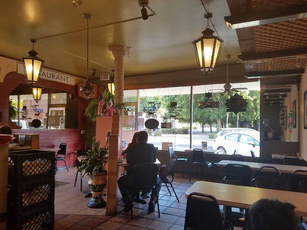 Ciscos Taqueria - Restaurant 