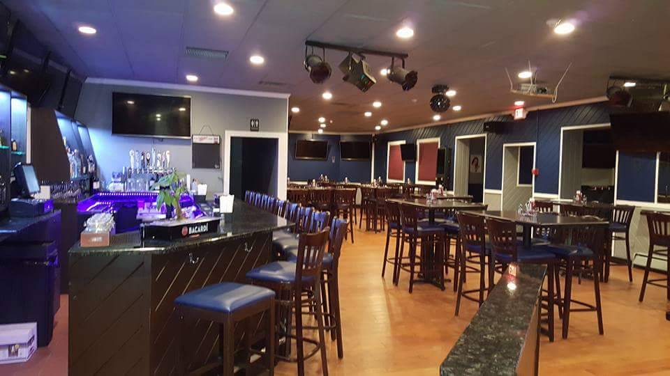 Nikkis Bar & Grill | restaurant | 213 Washington Ave, Little Ferry, NJ 07643, USA | 2015182883 OR +1 201-518-2883