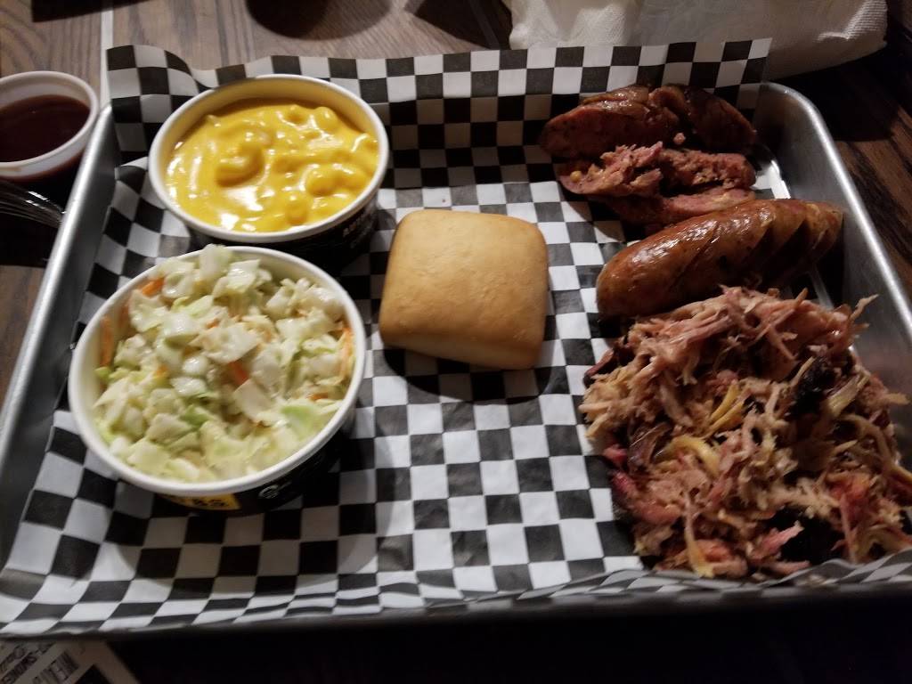 Dickeys Barbecue Pit | restaurant | 8 W Main St, Alhambra, CA 91801, USA | 6263819797 OR +1 626-381-9797