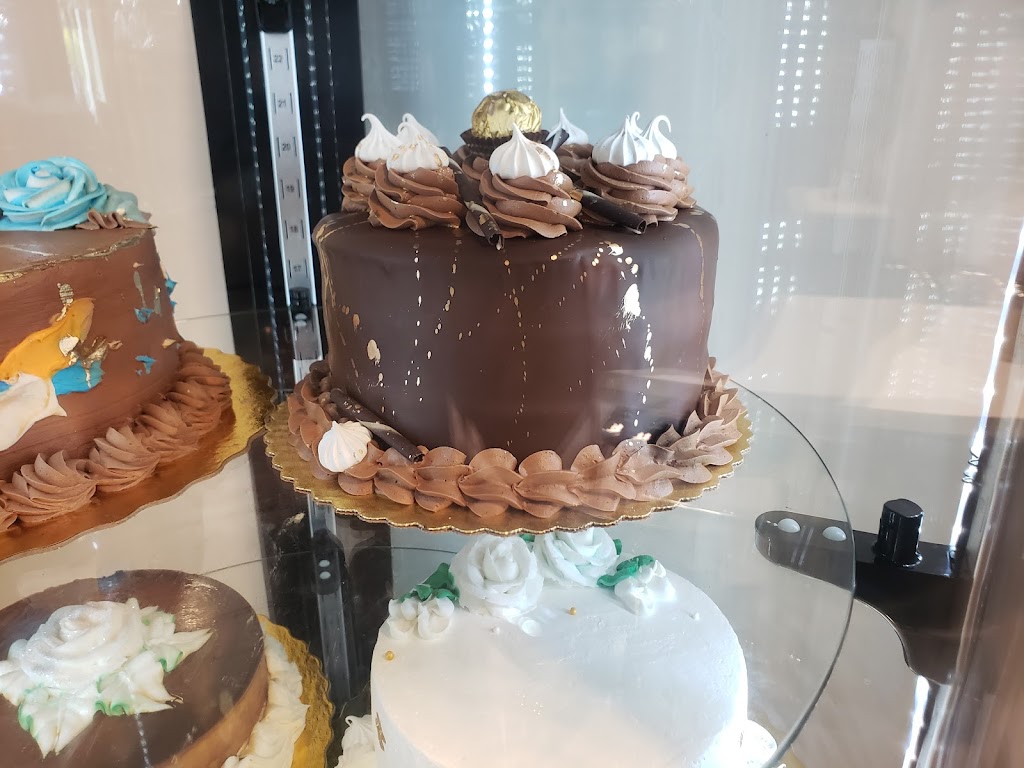 Gigis Bakery | bakery | 7211 Vanderbilt Beach Rd unit 6, Naples, FL 34119, USA | 2392285238 OR +1 239-228-5238