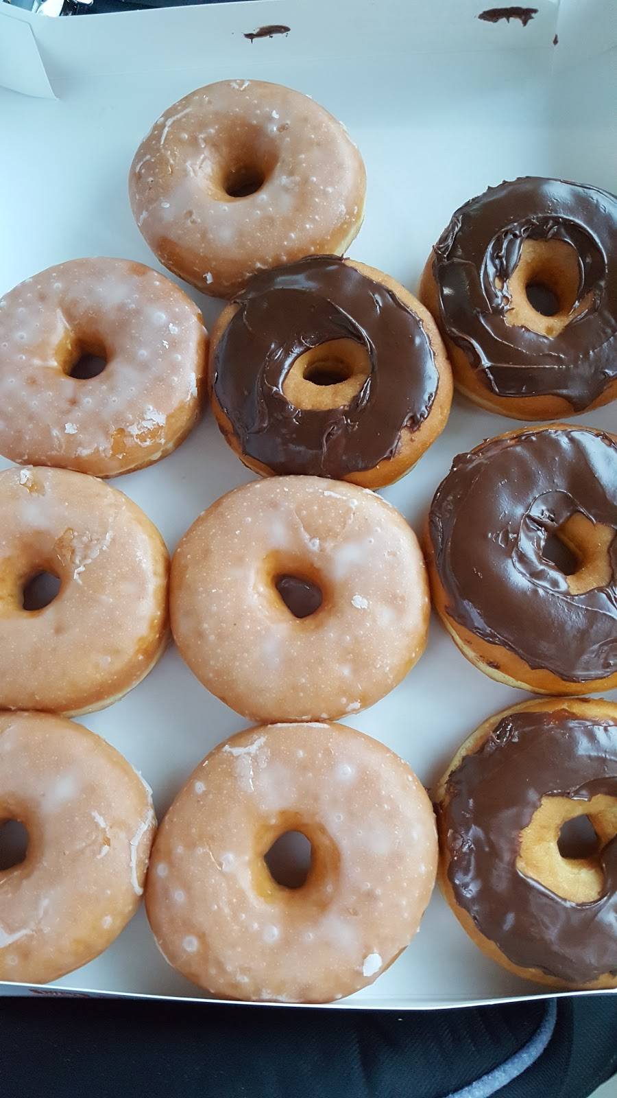 Dunkin | bakery | 1200 N Valley Mills Dr, Waco, TX 76710, USA | 2547320629 OR +1 254-732-0629