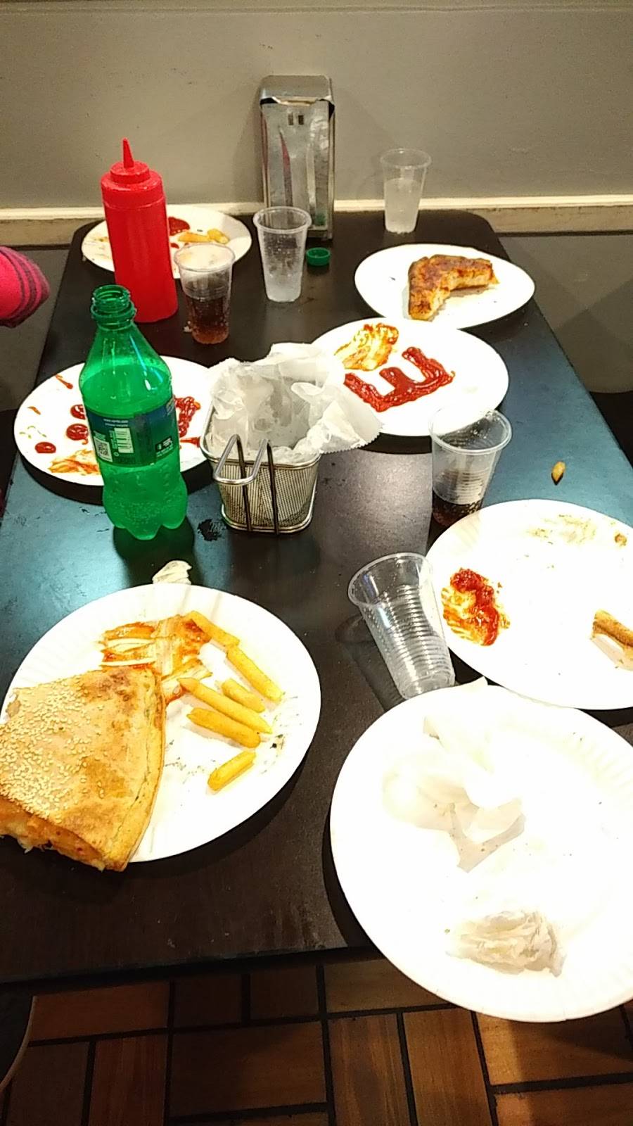 Hunki S Kosher Pizza Restaurant 131 Central Park Rd Plainview