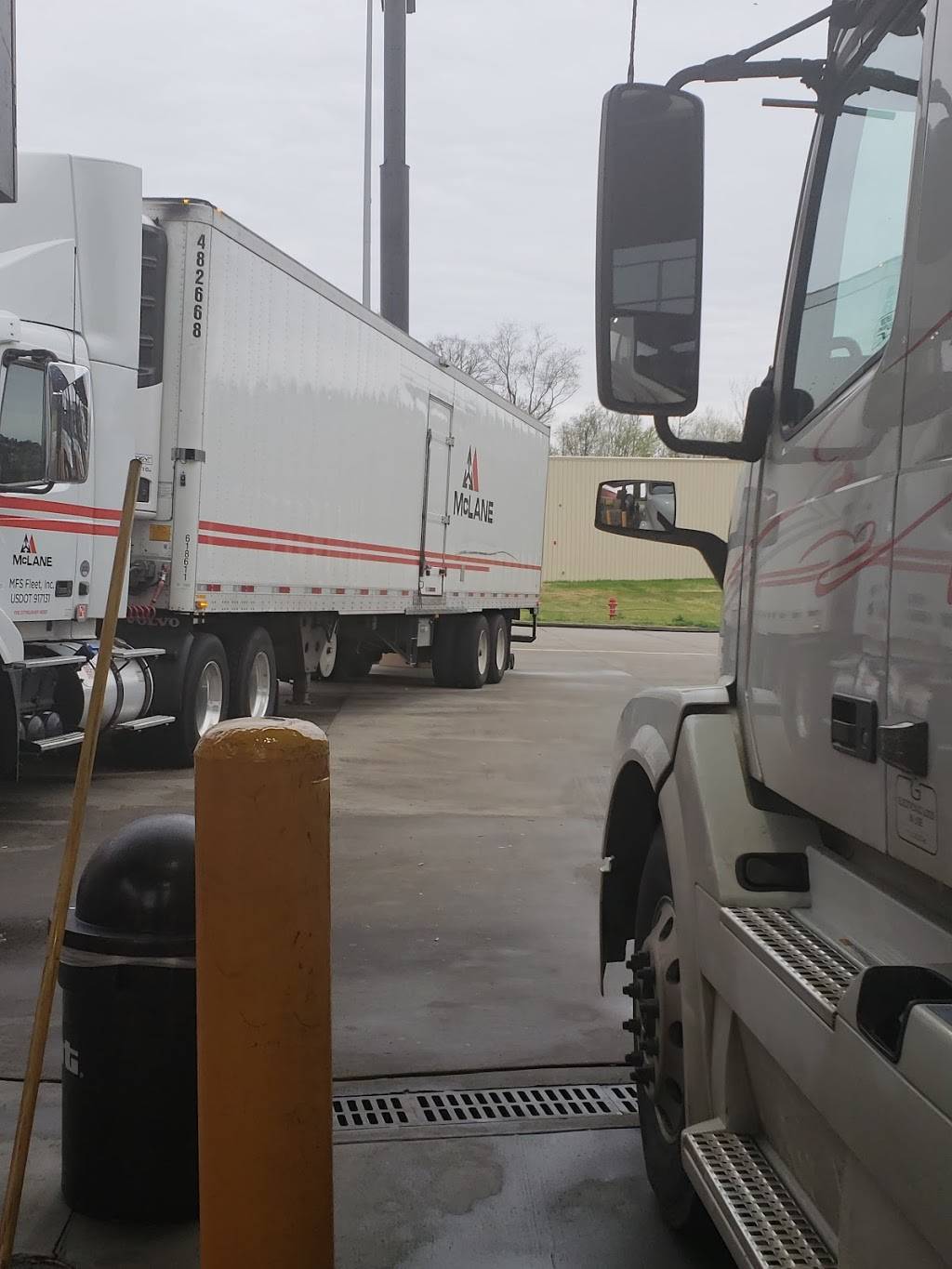 Pilot Travel Center | restaurant | 15559 TN-13 S, Hurricane Mills, TN 37078, USA | 9312967180 OR +1 931-296-7180