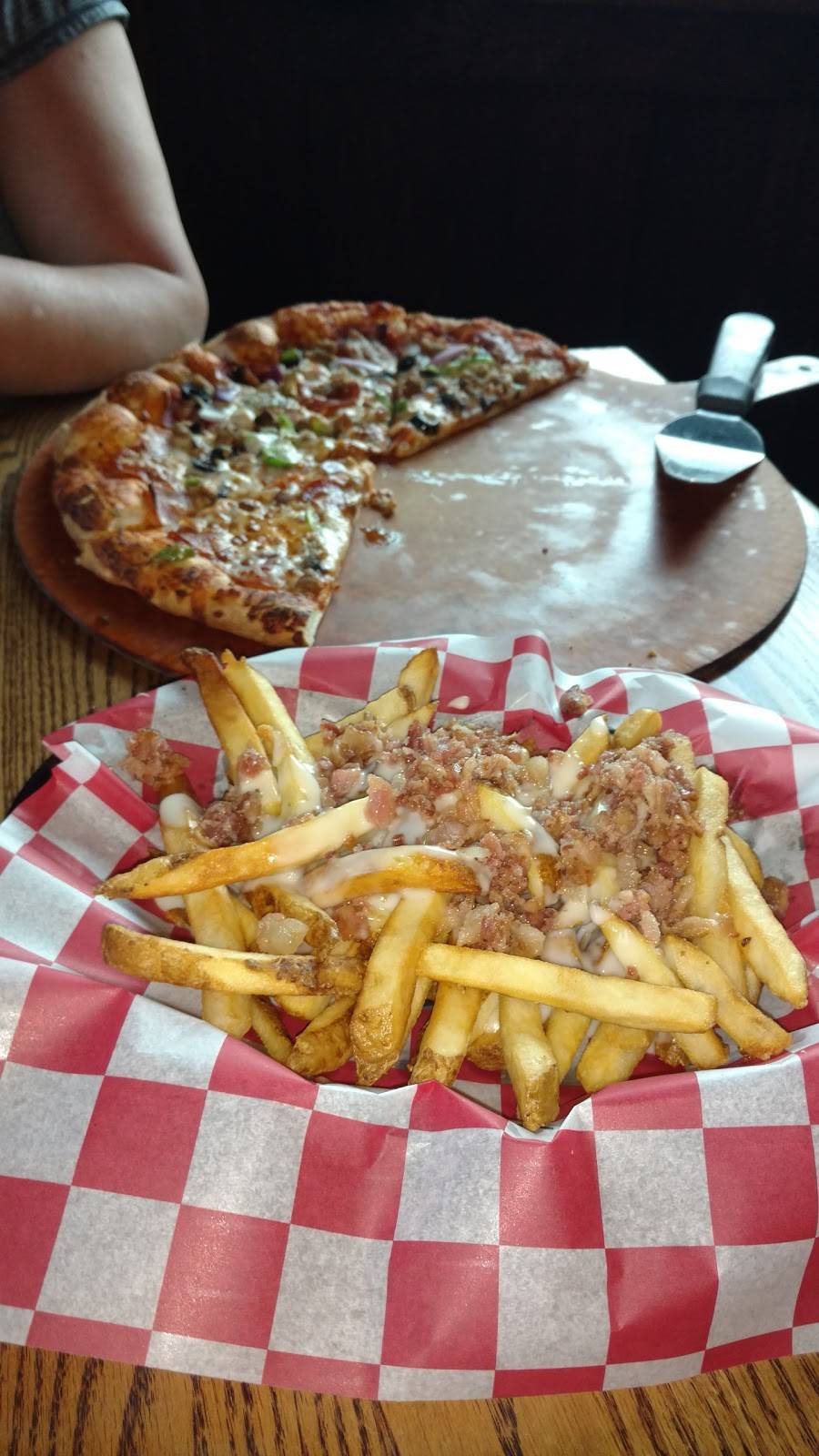Dads Pizzeria | restaurant | 705 State Hwy 99, Waynesboro, TN 38485, USA | 9317222308 OR +1 931-722-2308