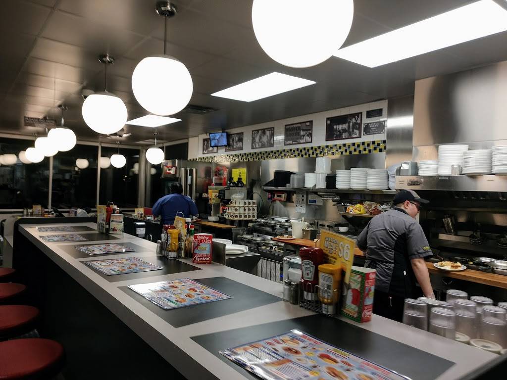 Waffle House Meal takeaway 2516 Nimmo Pkwy, Virginia Beach, VA